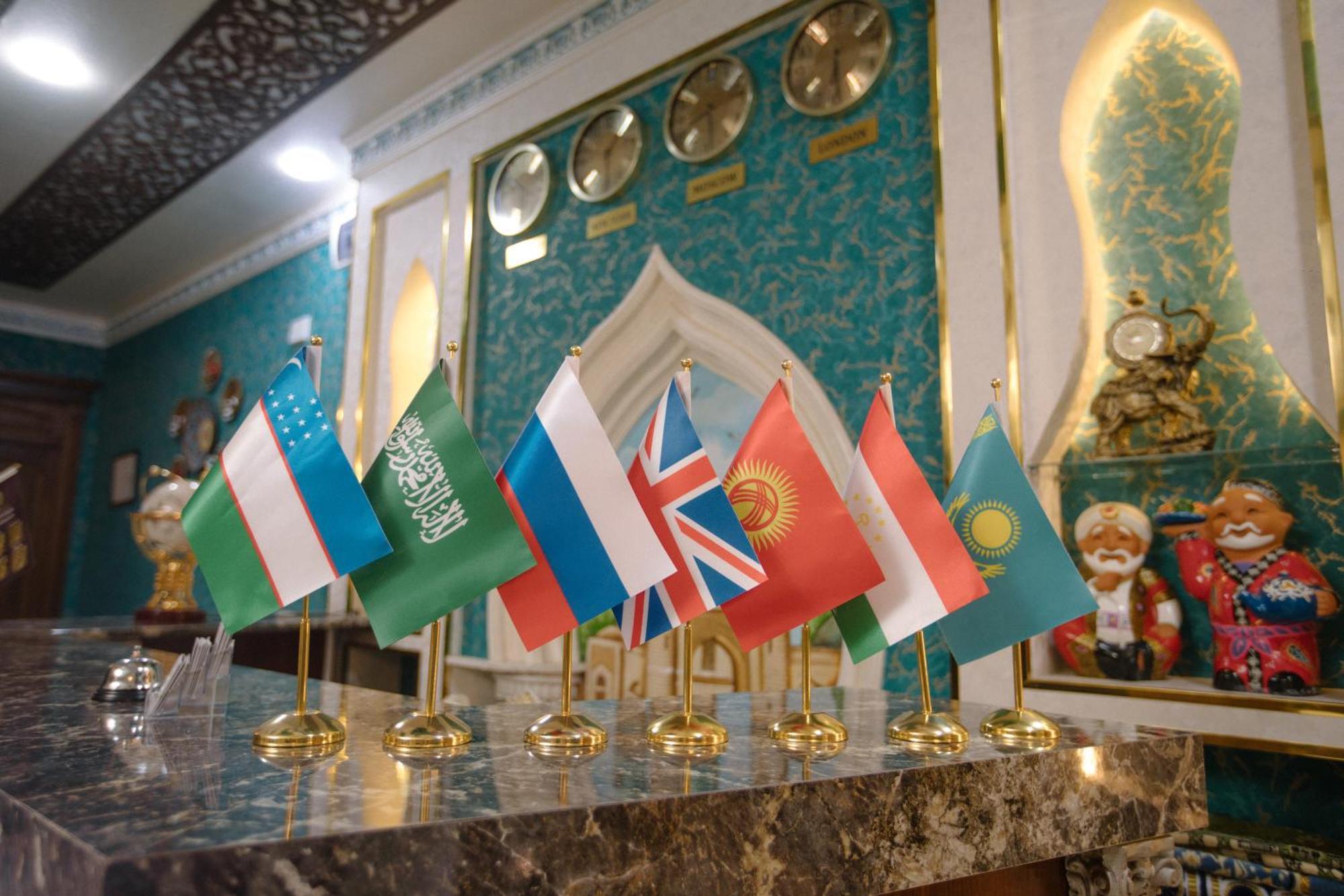 Dendi Plaza Hotel بخارى المظهر الخارجي الصورة
