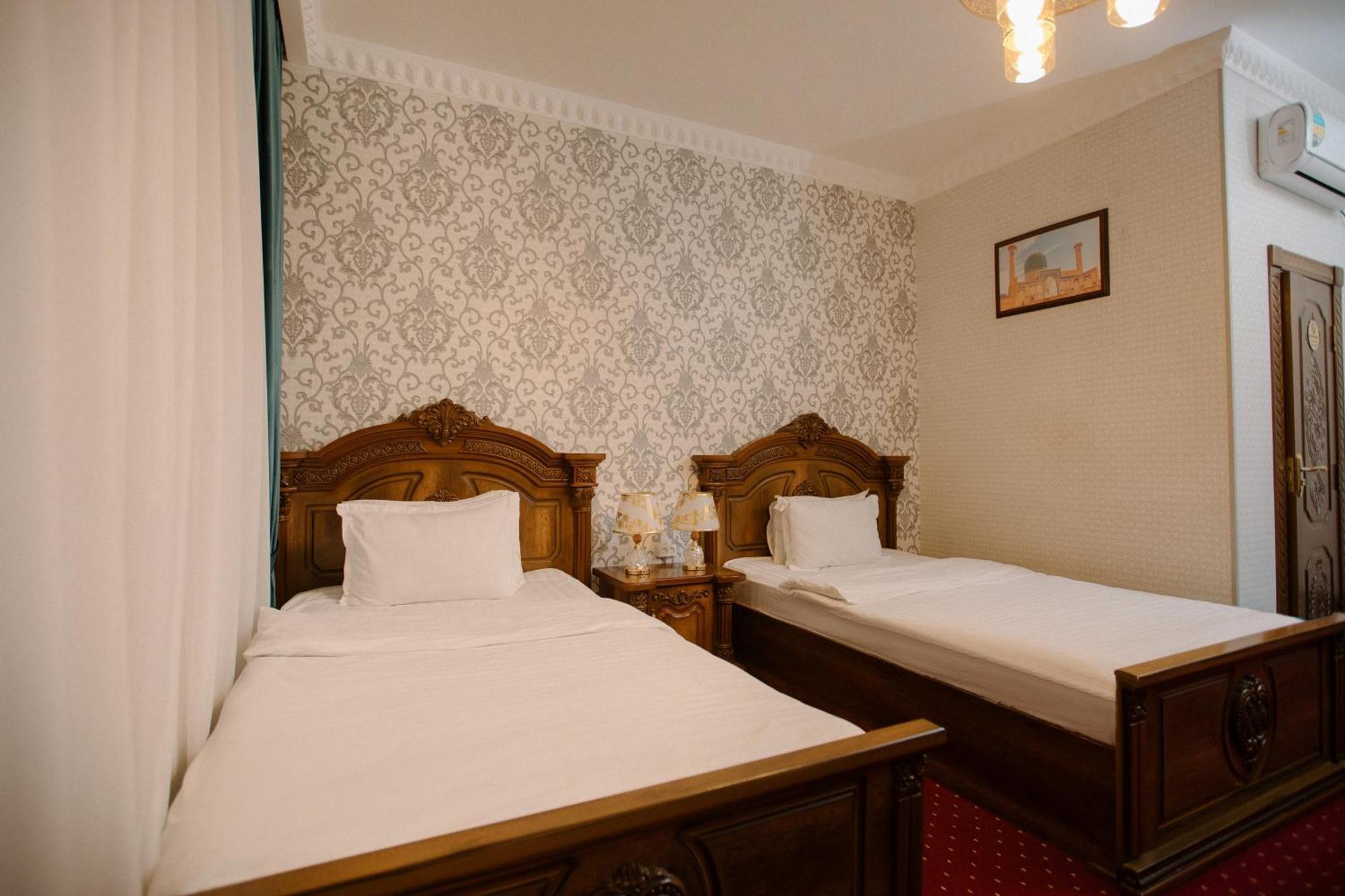 Dendi Plaza Hotel بخارى المظهر الخارجي الصورة